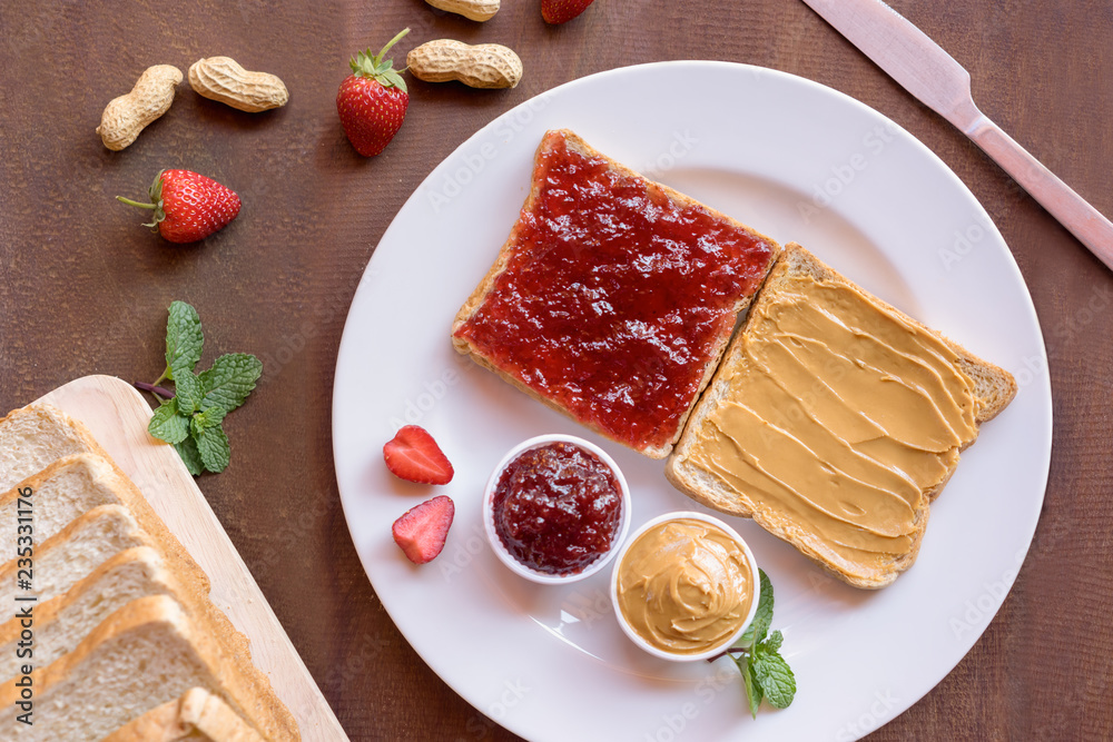 Toast with Peanut Butter/Fruit Jam